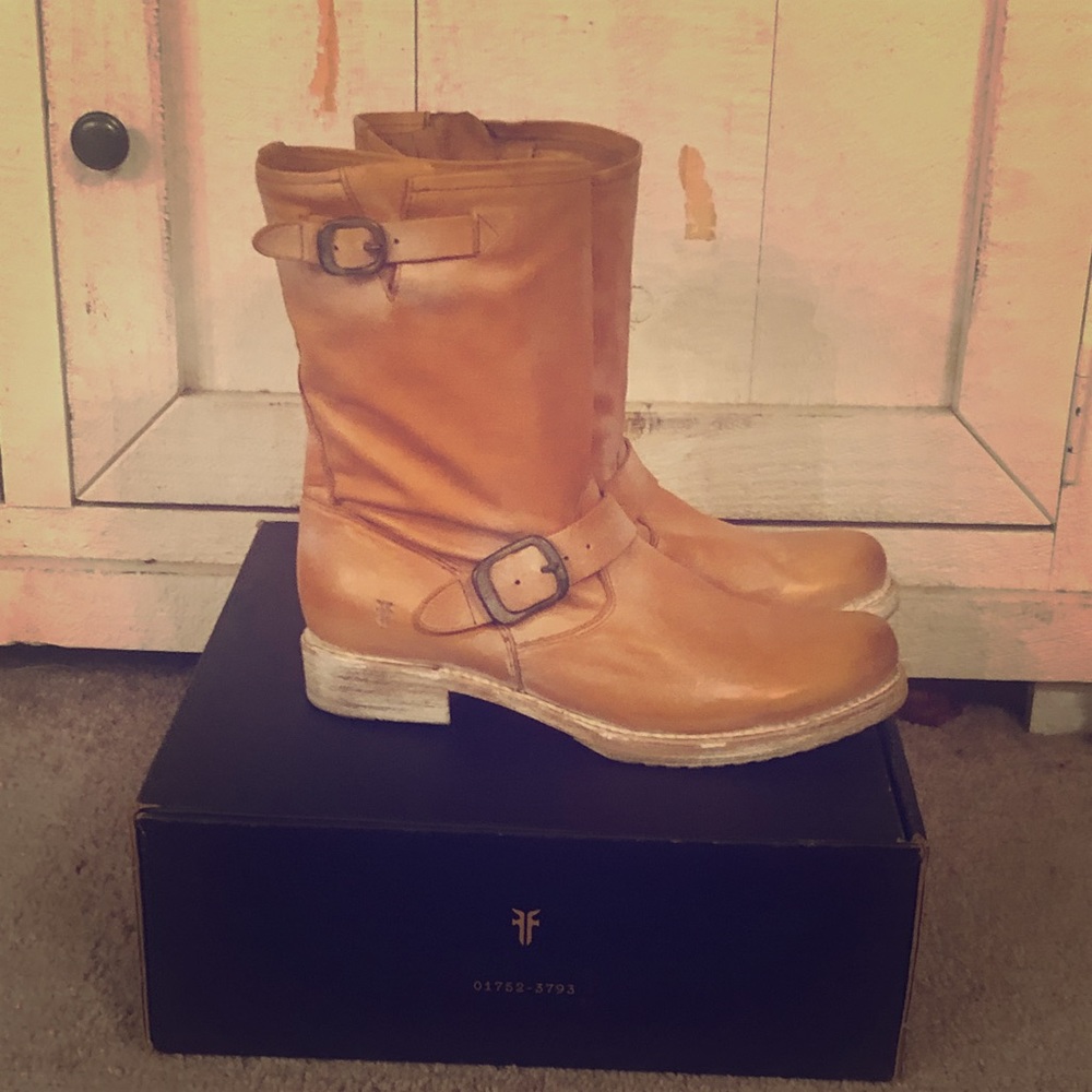 women's FRYE Boots like new